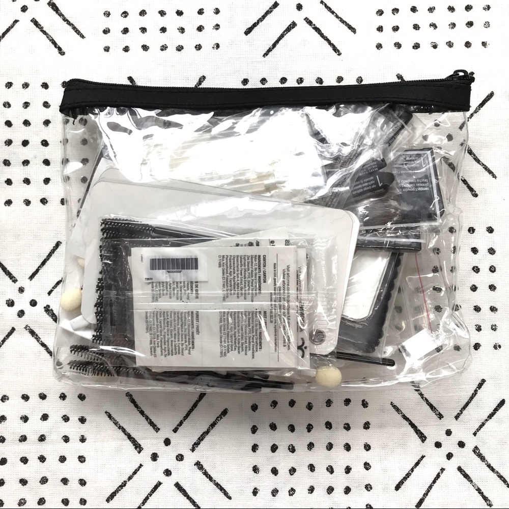 MISCELLANEOUS MAKEUP TOOL KIT
